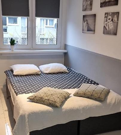 Апартаменти Nighthost Robotnicza 32 M248 Wroclaw Free Parking Номер фото